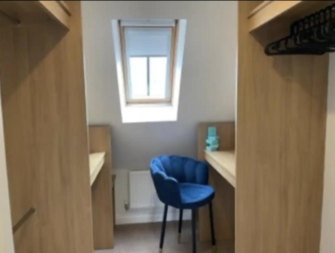 Modern Town House In Cotswolds - 3 Double Bedrooms Witney Buitenkant foto